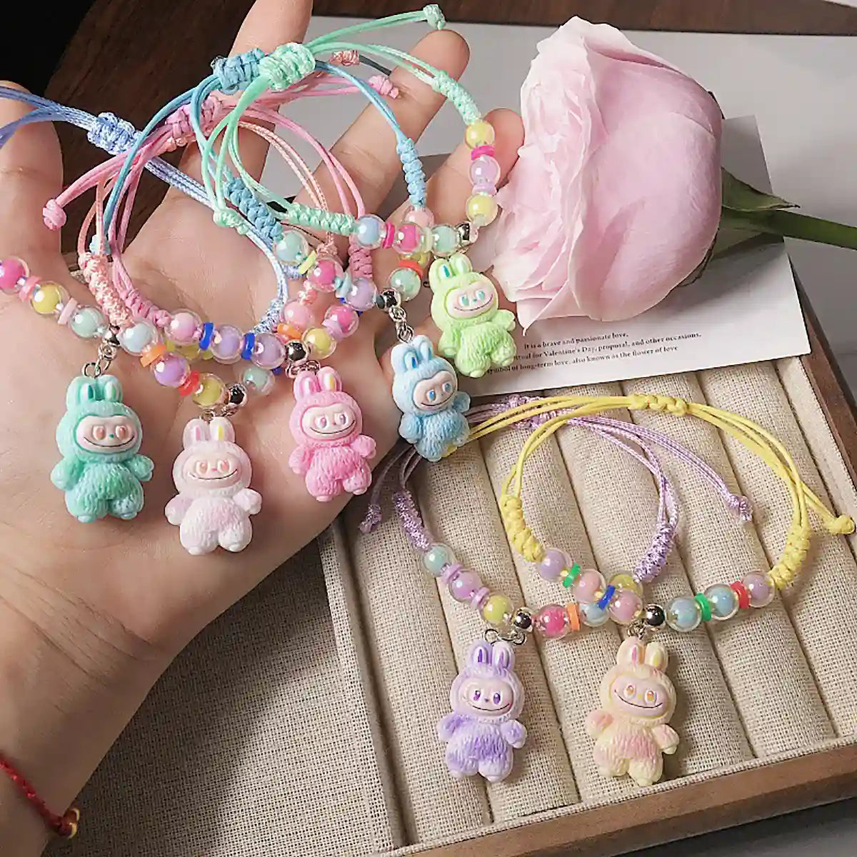 THE MONSTERS - Armband Candy Edition